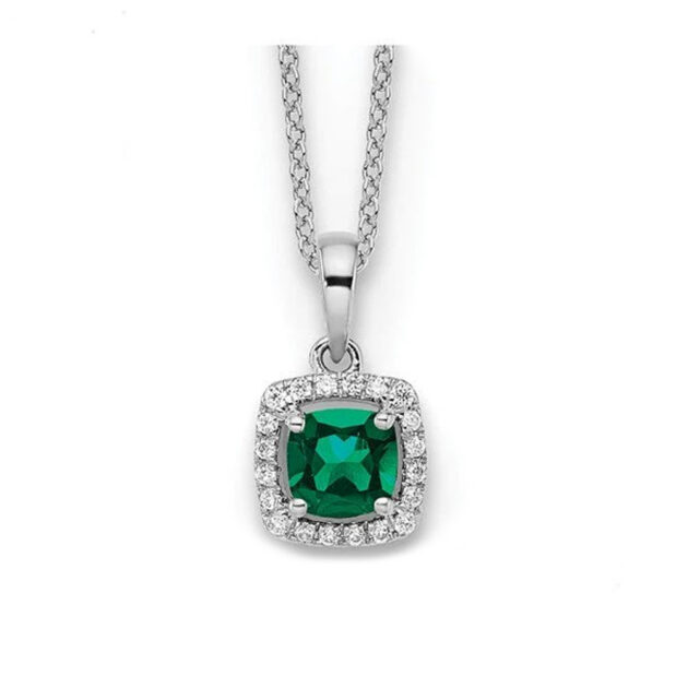 White gold emerald pendant