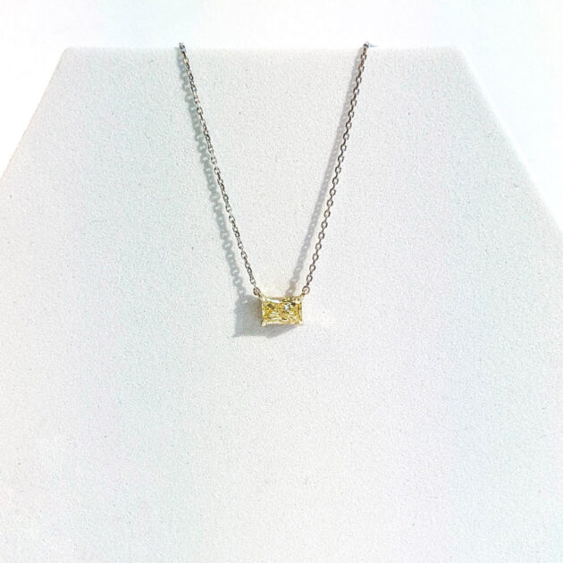 Clio – Gold Necklace with Fancy Yellow Lab Diamond