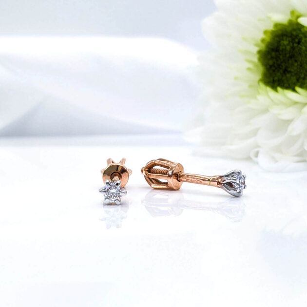 Laconic diamond stud-earrings "Sparkle"